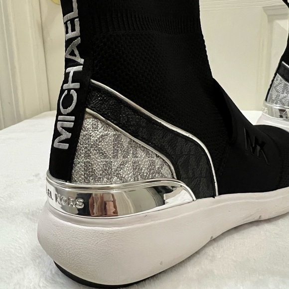 Michael Kors Sterling Bootie, Size 7, Black/Silver - Picture 5 of 15